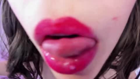 nenaarisk online show from February 7, 2:09 pm