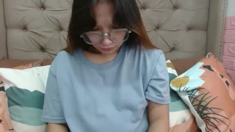 nerdysweetpinay online show from September 11, 2:35 am