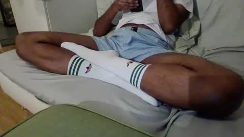 Nerlinlee online show from February 19, 5:45 pm