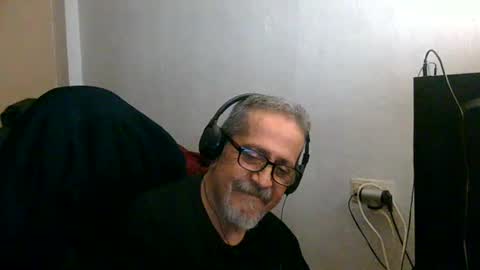 neron401 online show from May 12, 11:36 pm