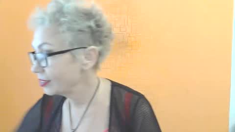 NessyJenixs online show from November 2, 9:31 am