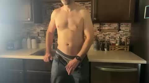 newguy_097 online show from October 18, 5:17 pm