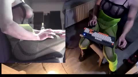 NylonHeelFreaks online show from February 5, 2:04 am