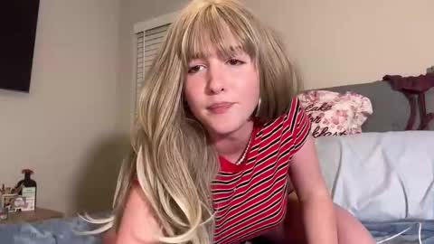 Lauren online show from March 16, 1:20 am