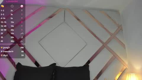 Nia online show from February 12, 8:51 am