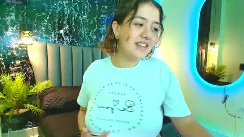 nia_starkx online show from September 26, 8:17 pm