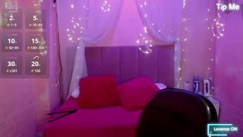 niamh_lifah online show from July 10, 3:06 pm