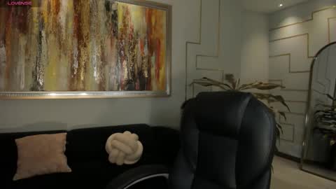 Call me Nia  online show from February 26, 3:21 am