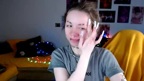 nica_kawaii online show from May 11, 5:25 am