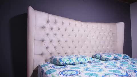 Snapshot of nichole_bree chatting on October 24, 11:00 am Nichole online show from October 24, 11:00 am