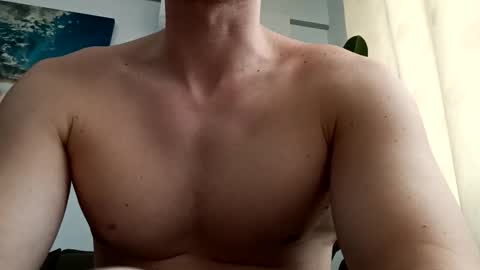 Snapshot of nickcarlosxx chatting on March 2, 10:24 am Nick online show from March 2, 10:24 am