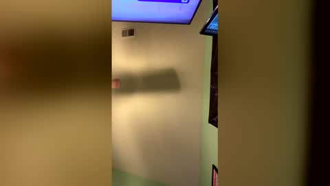 nickjohnson2000 online show from March 16, 6:28 am