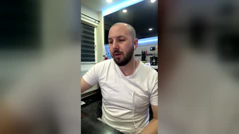 Julian online show from February 15, 1:08 am