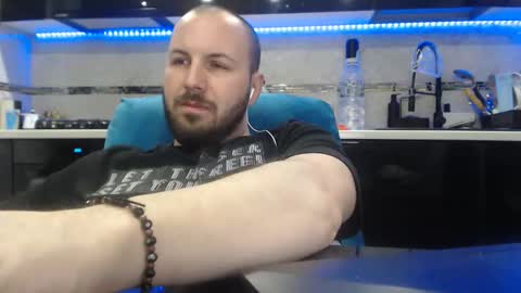 Julian online show from March 29, 12:01 am