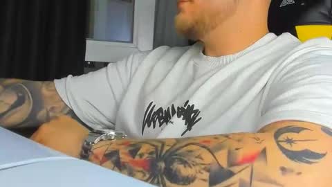 nicktattoomaster online show from May 26, 6:36 pm
