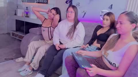 nicky_as online show from February 26, 1:47 pm