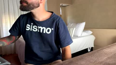 nicolas online show from March 10, 5:06 pm