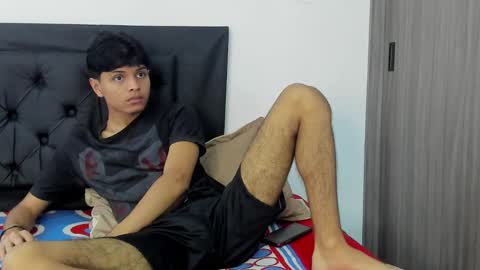 Nicolas y Alex online show from January 10, 8:15 pm