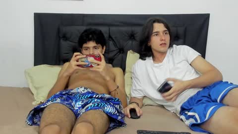 Nicolas y Alex online show from December 14, 1:06 am