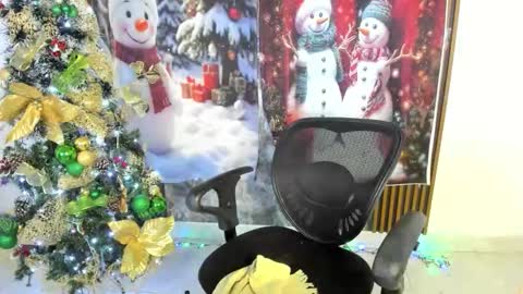 Nicol sanchez online show from December 1, 3:15 am