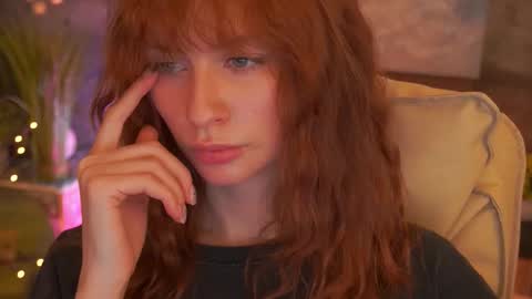 Nicol Moonn online show from March 7, 2:06 pm