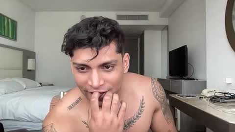 nicolas_montoya online show from February 23, 8:22 pm