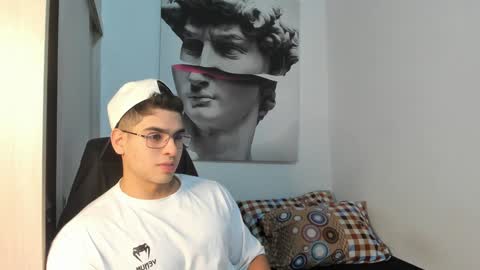 Andres online show from December 29, 7:32 pm