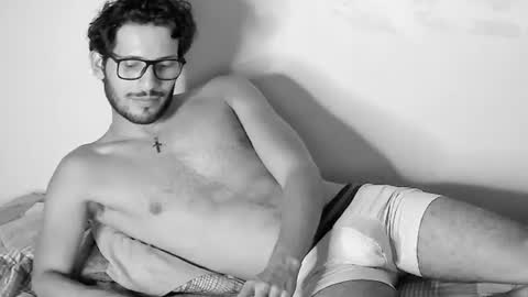 nicolasrodrii online show from June 15, 2:25 am