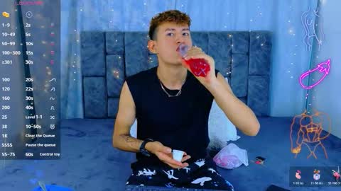 nicolastorres__ online show from May 12, 3:04 am