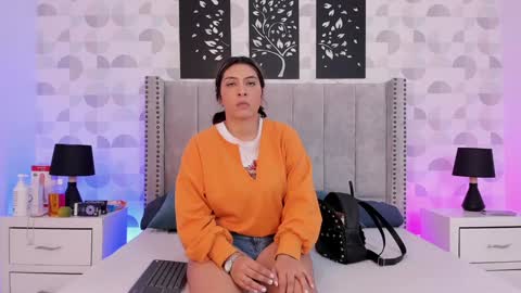 Nicole  Adam online show from January 28, 1:05 pm