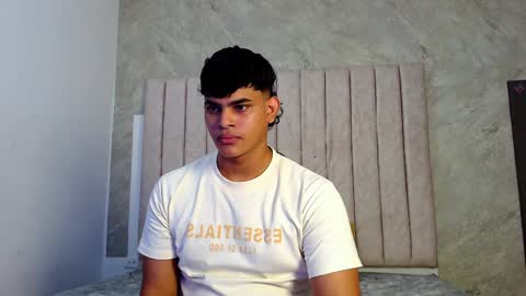 nicole_and_thiago online show from February 9, 2:06 am