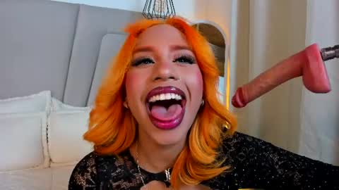 nicole_brown1126 online show from July 25, 3:26 am