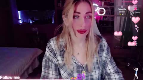 Nicole online show from January 17, 10:51 pm