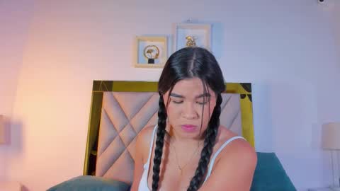 Snapshot of nicole_grace0 chatting on October 1, 12:26 pm nicole_grace0 online show from October 1, 12:26 pm