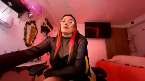 Nicole online show from June 11, 3:10 pm