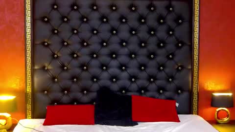 Nicole Wesley online show from December 5, 6:23 am