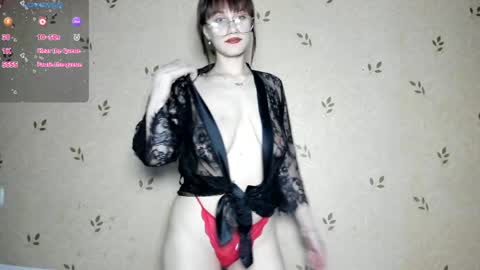 NicoleDavis online show from June 6, 7:31 pm