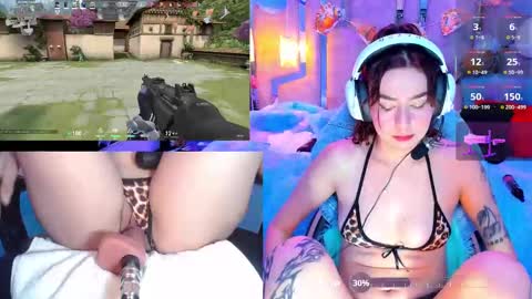 Snapshot of nicoleferrel chatting on October 6, 3:19 pm Nicole online show from October 6, 3:19 pm