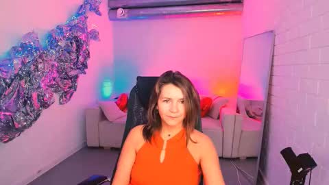 nicolehits online show from October 15, 1:56 pm