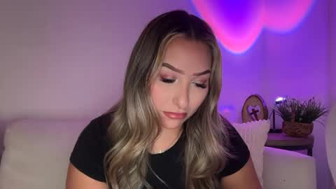 nicolelovesyou444 online show from May 22, 12:45 pm