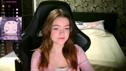 NicoleMeew online show from December 25, 7:24 pm