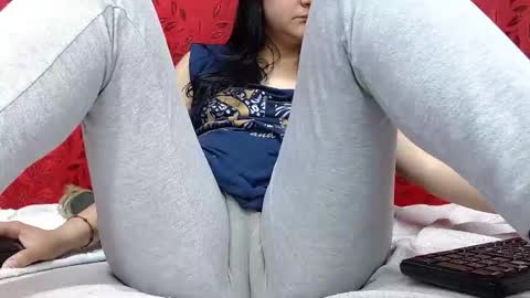 NICOLLE online show from February 7, 9:40 pm