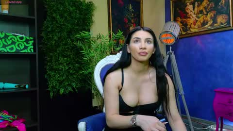 Nicolle online show from April 14, 10:40 am