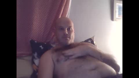 Snapshot of nihilistcreep chatting on September 24, 12:17 am nihilistcreep online show from September 24, 12:17 am