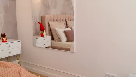 Nika online show from December 3, 3:07 am