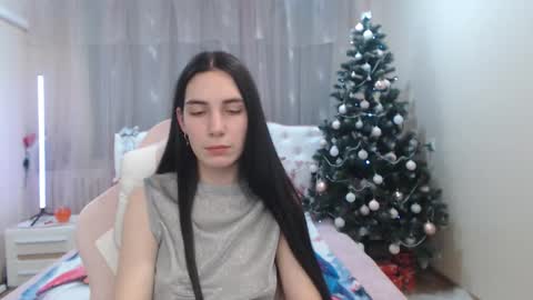 nikastarkk online show from December 20, 1:56 am