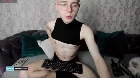 Niki online show from December 5, 1:44 pm