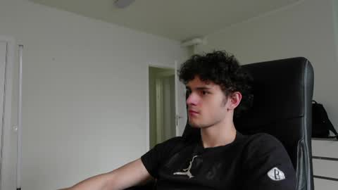 nikki online show from April 11, 12:20 pm