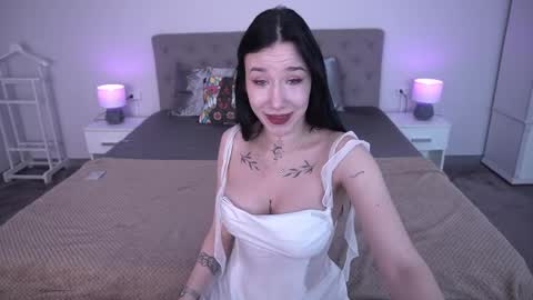 Nikki online show from June 4, 7:31 pm
