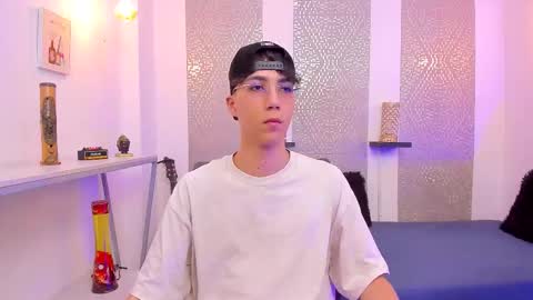    online show from November 4, 4:14 am